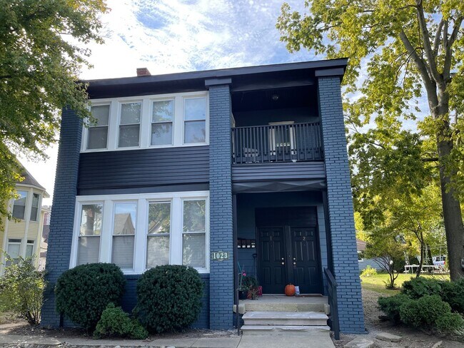 Building Photo - 1023 Lofts Unit 2