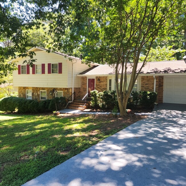 Building Photo - 1447 Ridgeland Ct SW Rental