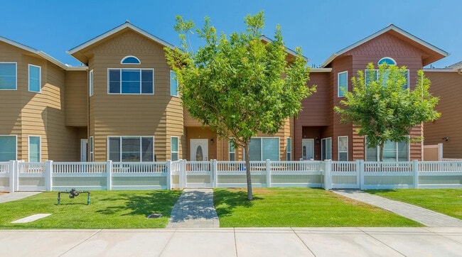 Photo - 1918 Kelly Ave Townhome