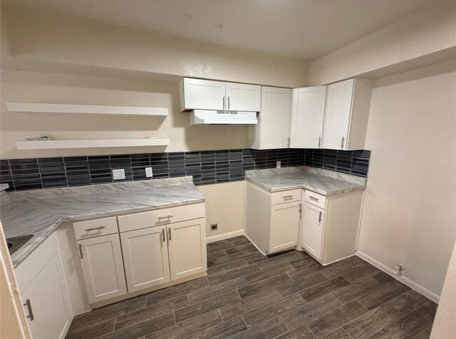 Building Photo - 12500 Sandpiper Dr Unit 137