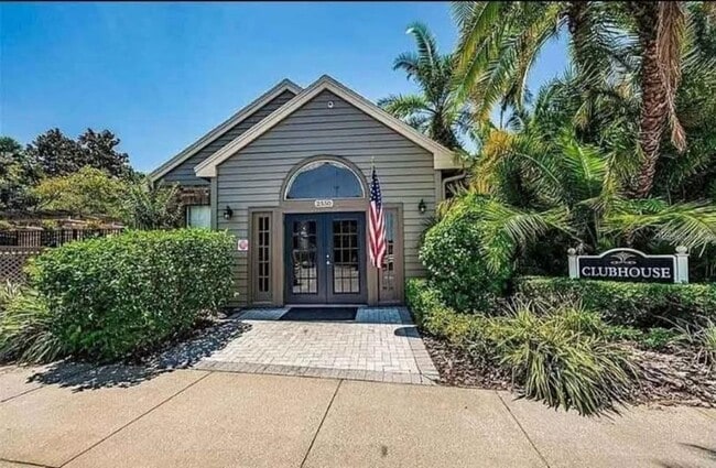 Building Photo - 2500 Winding Creek Blvd Unit E203