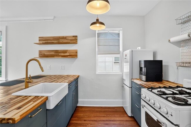 Photo - 824 Greenwood Ave NE Unit 8