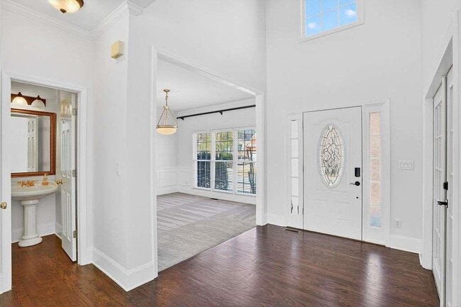 Photo - 1200 Cresthaven Ln NW