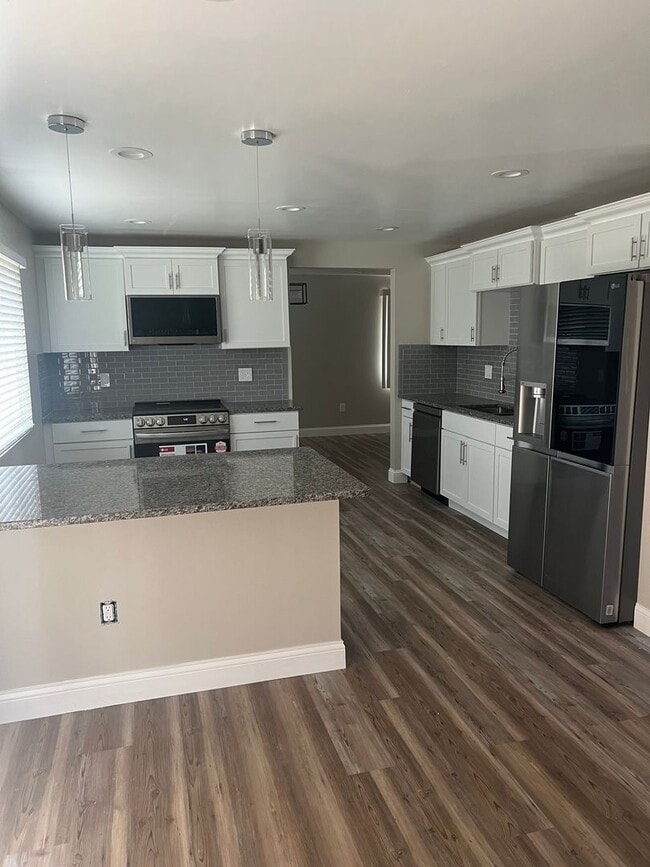 Photo - fully renovated 3 bedroom