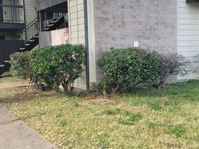 Building Photo - 12615 Brookglade Cir Unit 409