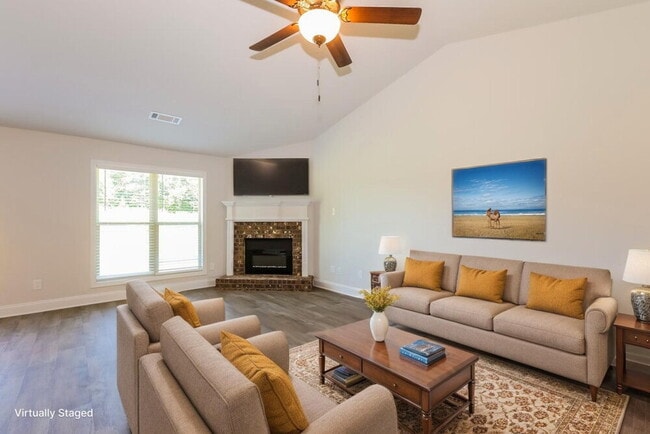 Photo - 152 Heartland Cir