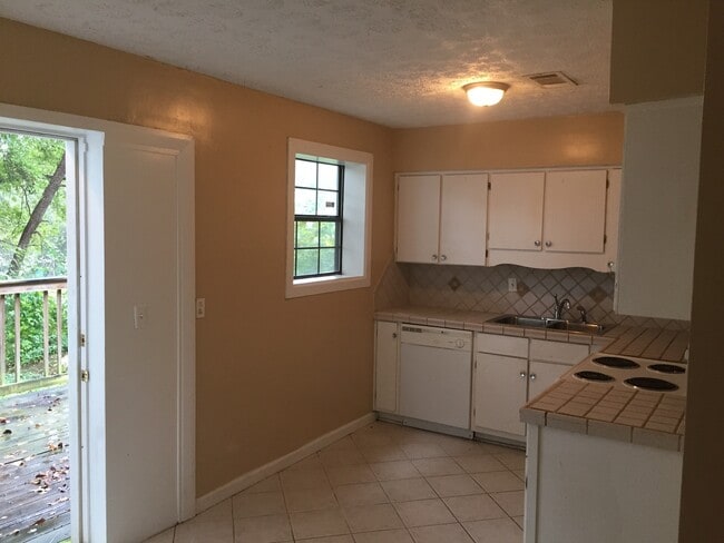 Photo - **AVAILABLE NOW**Total Electric East Columbus 4 bedroom/1 bathroom Home for Rent***