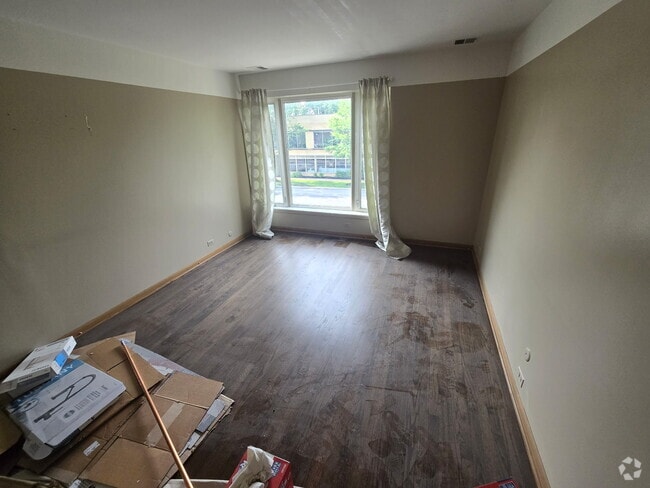 Building Photo - 6840 W North Ave Unit 2B Rental