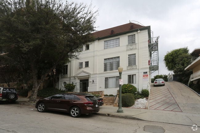 530 GLENROCK AVE.