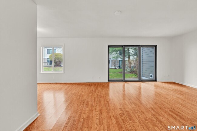 Photo - 57 Lawson Ln Unidad 57