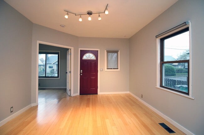 Photo - 4823 NE 13th Ave