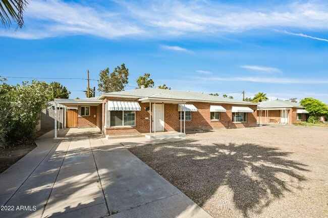 PICTURE OF DUPLEX - 340 E Virginia Cir Unit 340