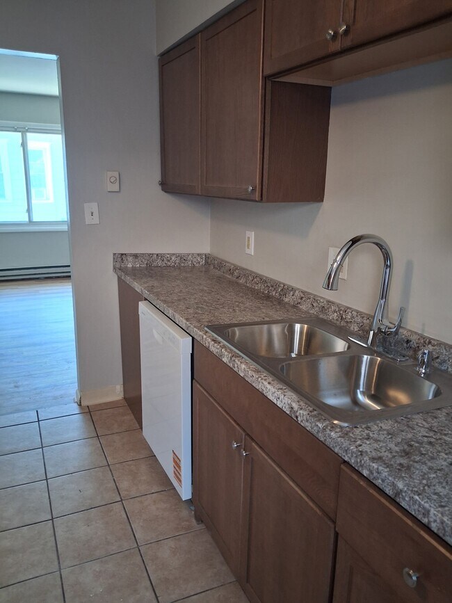 413 Wilkinson St Unit 5