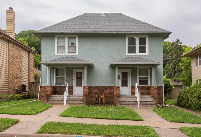 Photo - 226 Frank St Townhome