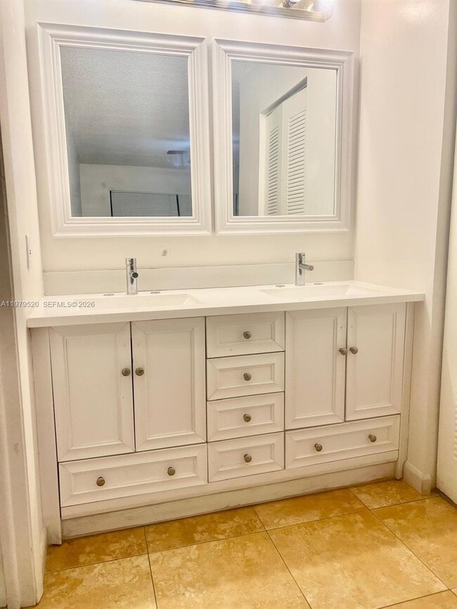 Photo - 19055 NW 62nd Ave Unidad 102