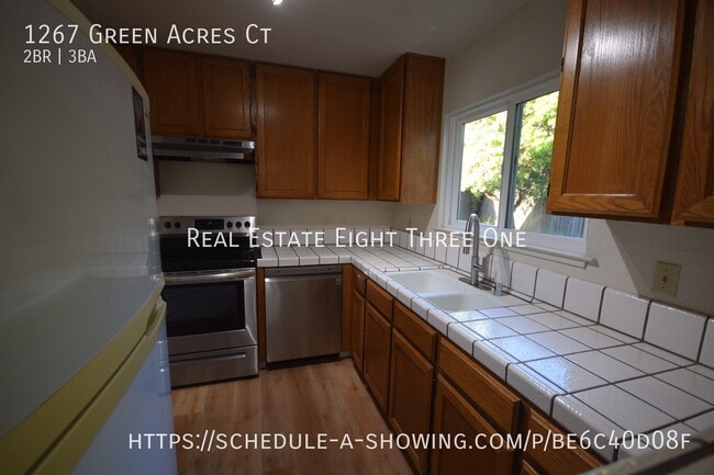 1267 Green Acres Ct