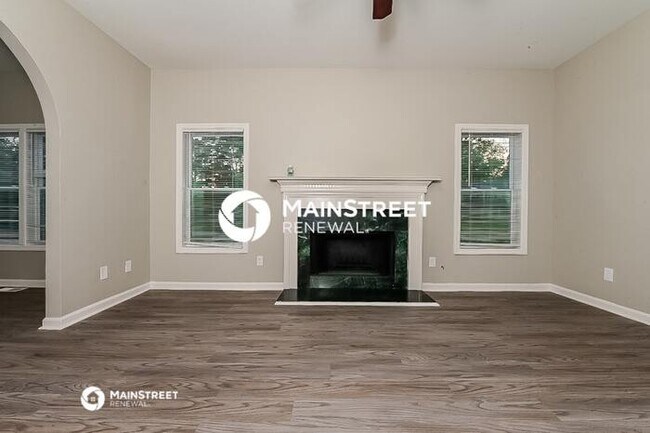 Photo - 4 Bedroom Pet-Friendly Home in Ellenwood, GA with Main Street Renewal