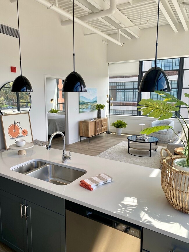 U-Shape - Open Kitchen & Living Area