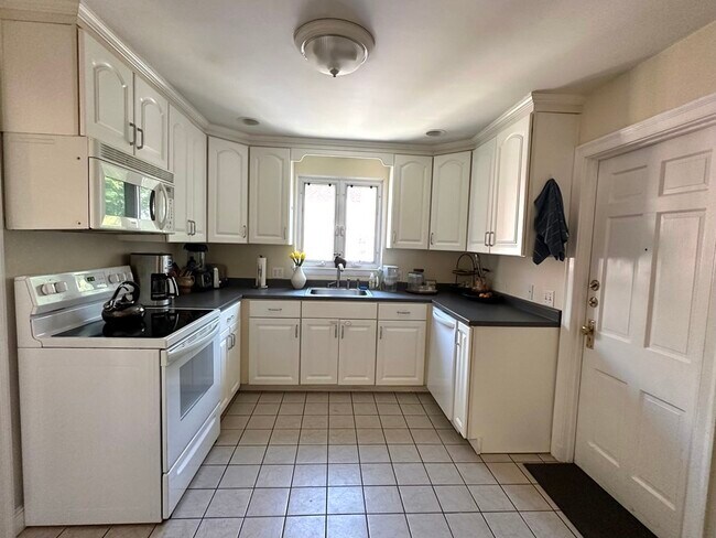 Photo - 64 Gardner Rd Unidad #1