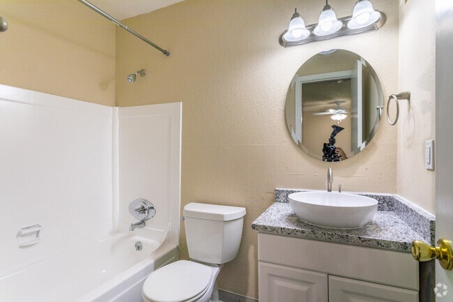 1 BR, 1 BA - 448 Square Feet