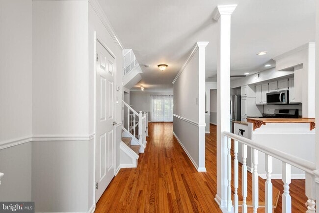 Building Photo - 32 Main St Rental