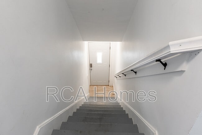 Photo - 3005 Ruckle St