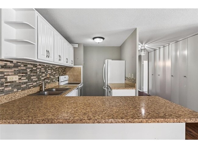 Photo - 19 S 1st St Unidad B407