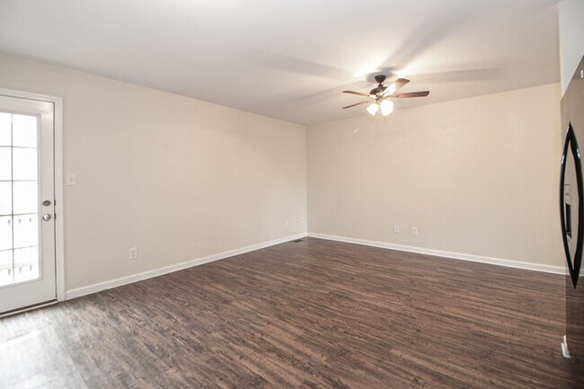 Photo - 1716-D Thistlewood Dr