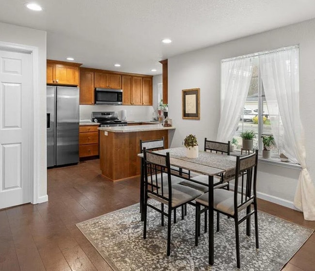 Photo - 3BED2BATH - NEWLY REMODELED, 2CAR GARAGE, LARGE FENCED YARD, WASHER/DRYER