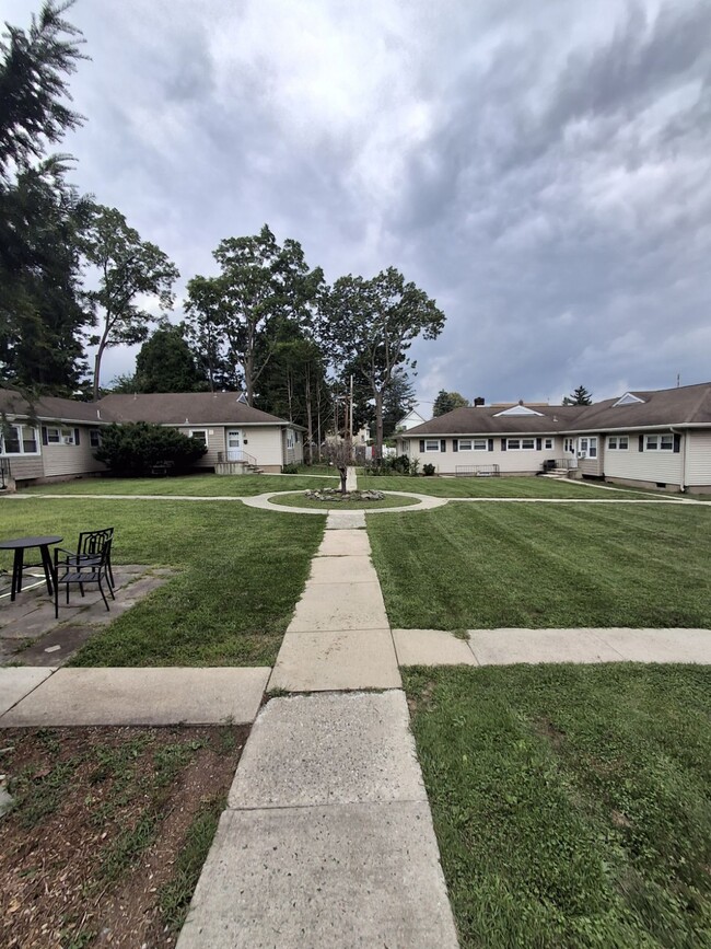 Carey Ave Apartments - Carey Ave Apartments