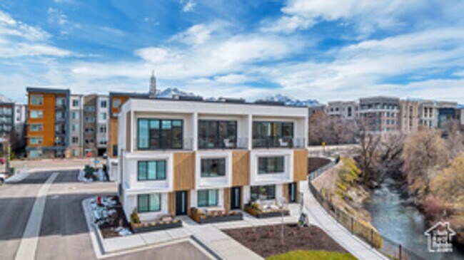 Photo - 2 bed + Bonus Room Townhome in Millcreek, $250 OFF THE FIRST FULL MONTH'S RENT!