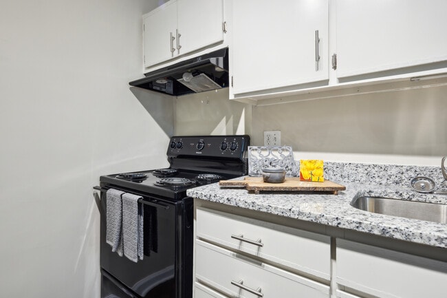 Photo - Springtree Apartments