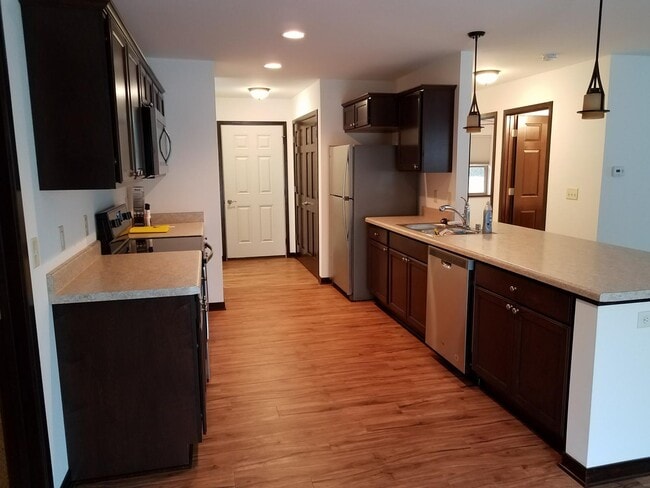 Building Photo - 726 Prospect Dr Rental