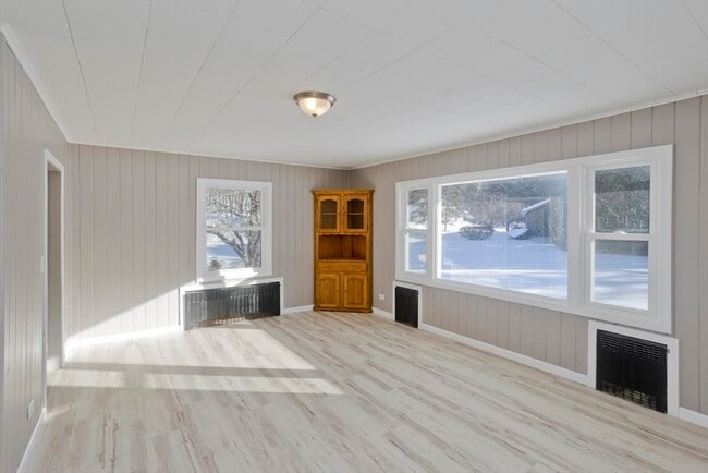 Photo - 16 Knightville Dam Road