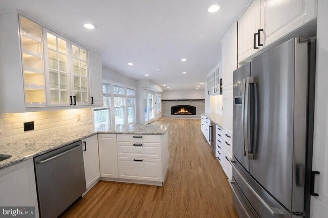 Photo - 1744 Lockerbie Ln