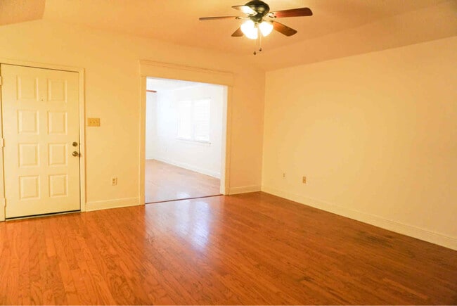 8539 Longwood View Ave