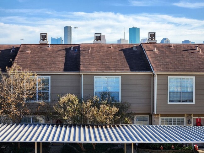 Photo - Beautiful 2 bedroom / 1 bath on second floor with gorgeous Houston skyline views. Stainless steel...