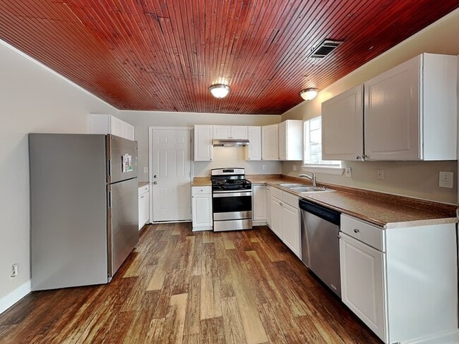 Photo - 1241 Wellhouse Walk