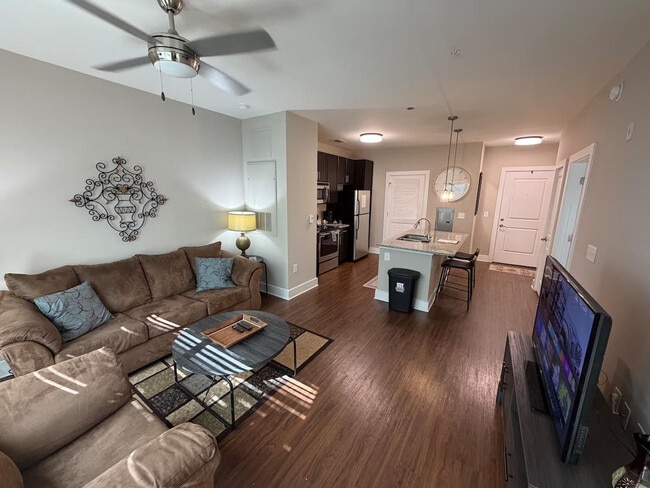 Building Photo - 4735 Sharon Rd Unit ID1344185P