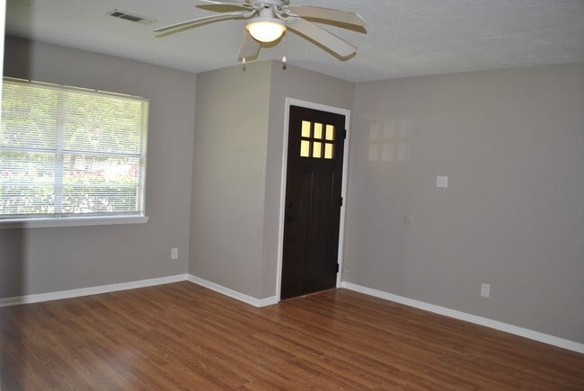 Photo - 17423 Fir Rd