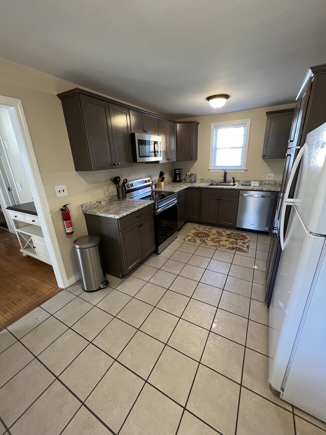 Photo - 329 Turner St