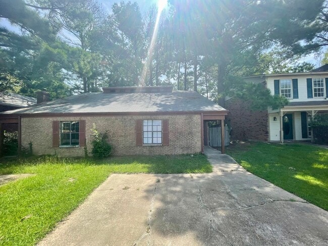 Photo - 2 Bed/2 Bath Townhome for Rent in 39047!