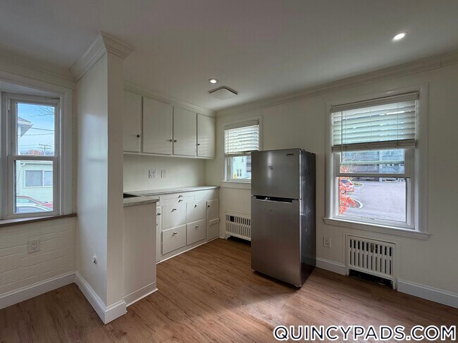 Photo - 522 Hancock St Unidad B