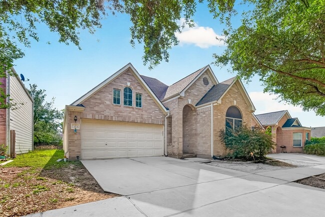 Building Photo - 13006 Rose Landing Dr