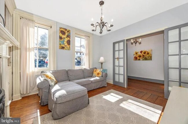 Photo - 73 W Main St