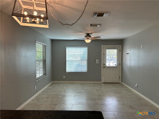 Photo - 1698 W Bridge St