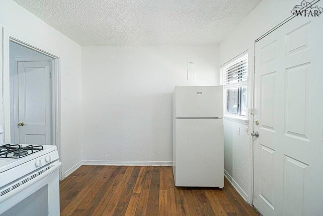 Photo - 2104 Virginia Dr