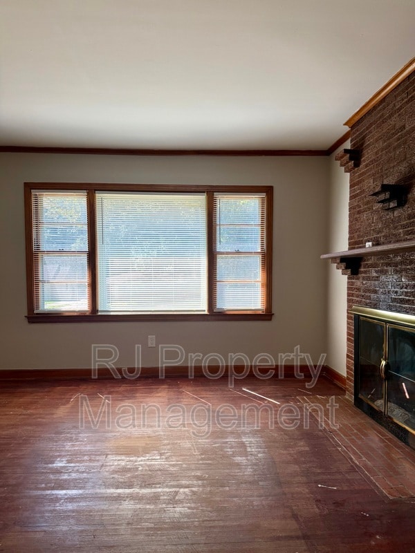 Photo - 1834 St Elmo Ave