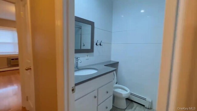 Photo - 57-32 136th St