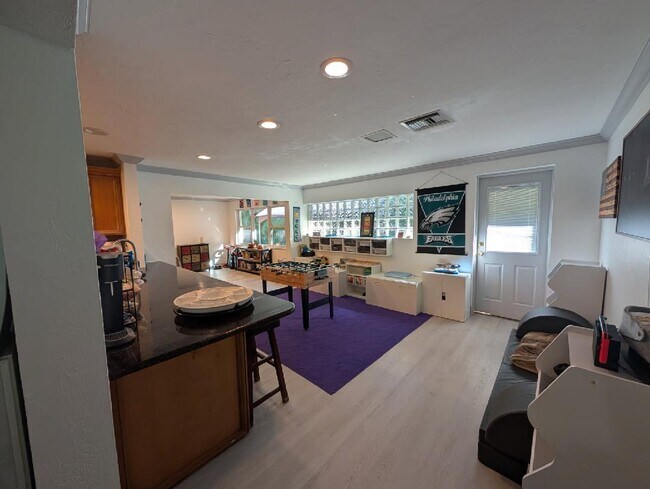 Photo - 1010 Sumica Dr